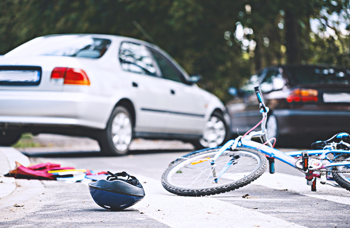 自転車事故で交通事故に遭ったら慰謝料はどのくらい？賠償事例もご紹介