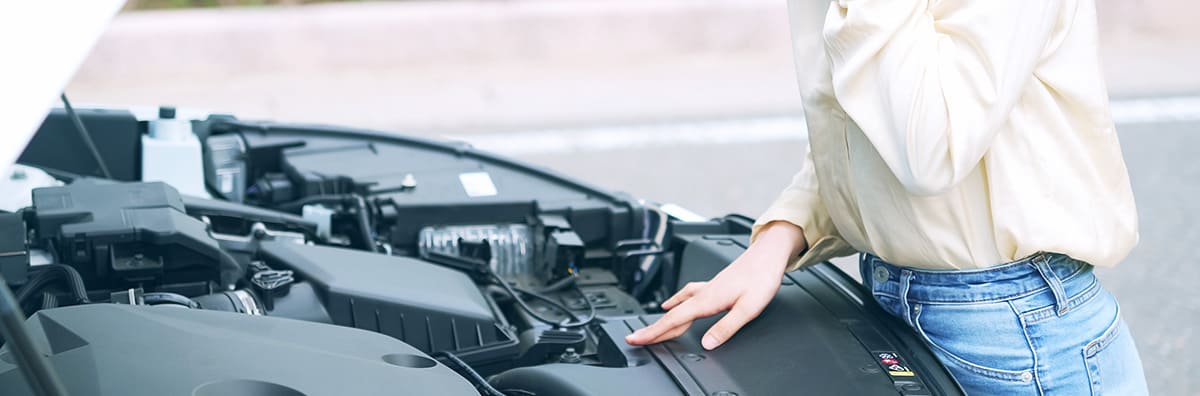 エンジンルームから変な音がする